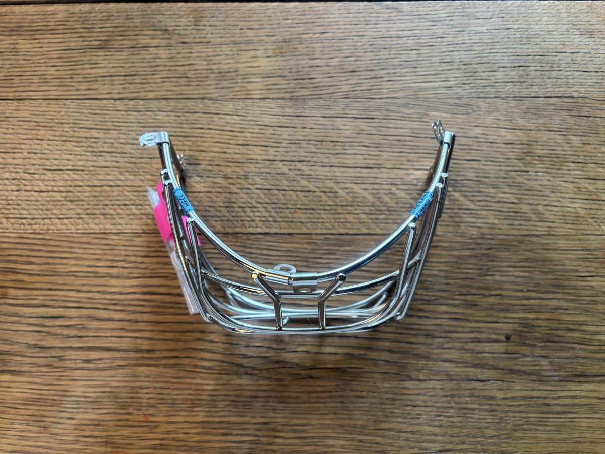 Caschi: Eishockey Helm Facemask – Usato da Jonschwil venduto da Lambo5000 1