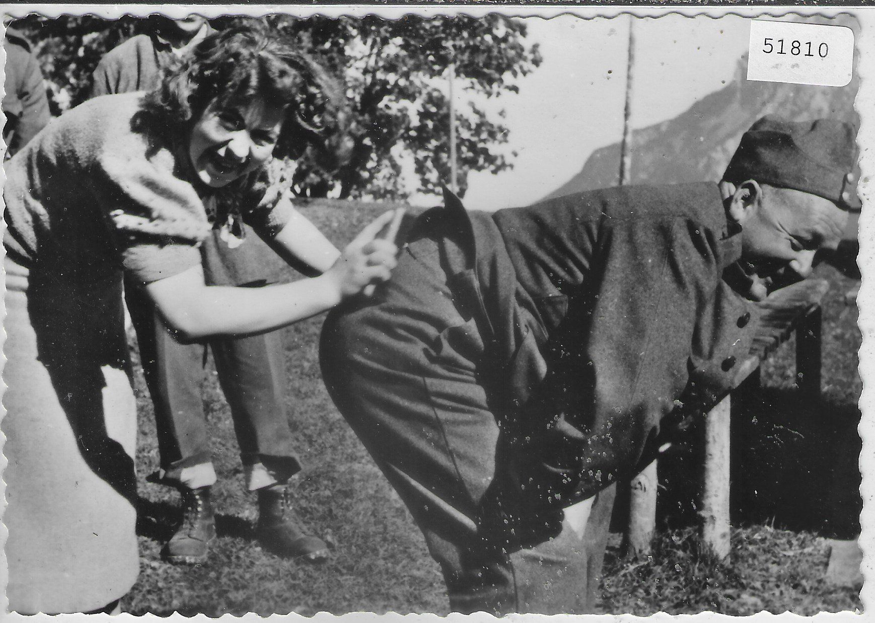 Cartoline postali: Humor Armee Suisse - Mobilisation 1939 – Usato da Ettingen venduto da Kartenplanet