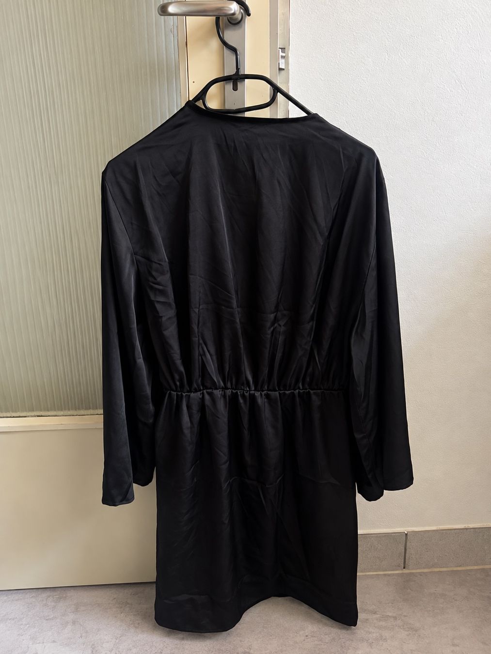 H&M Robes: Kleid h&m – D'occasion à Kirchberg BE par lea_kb6y 1