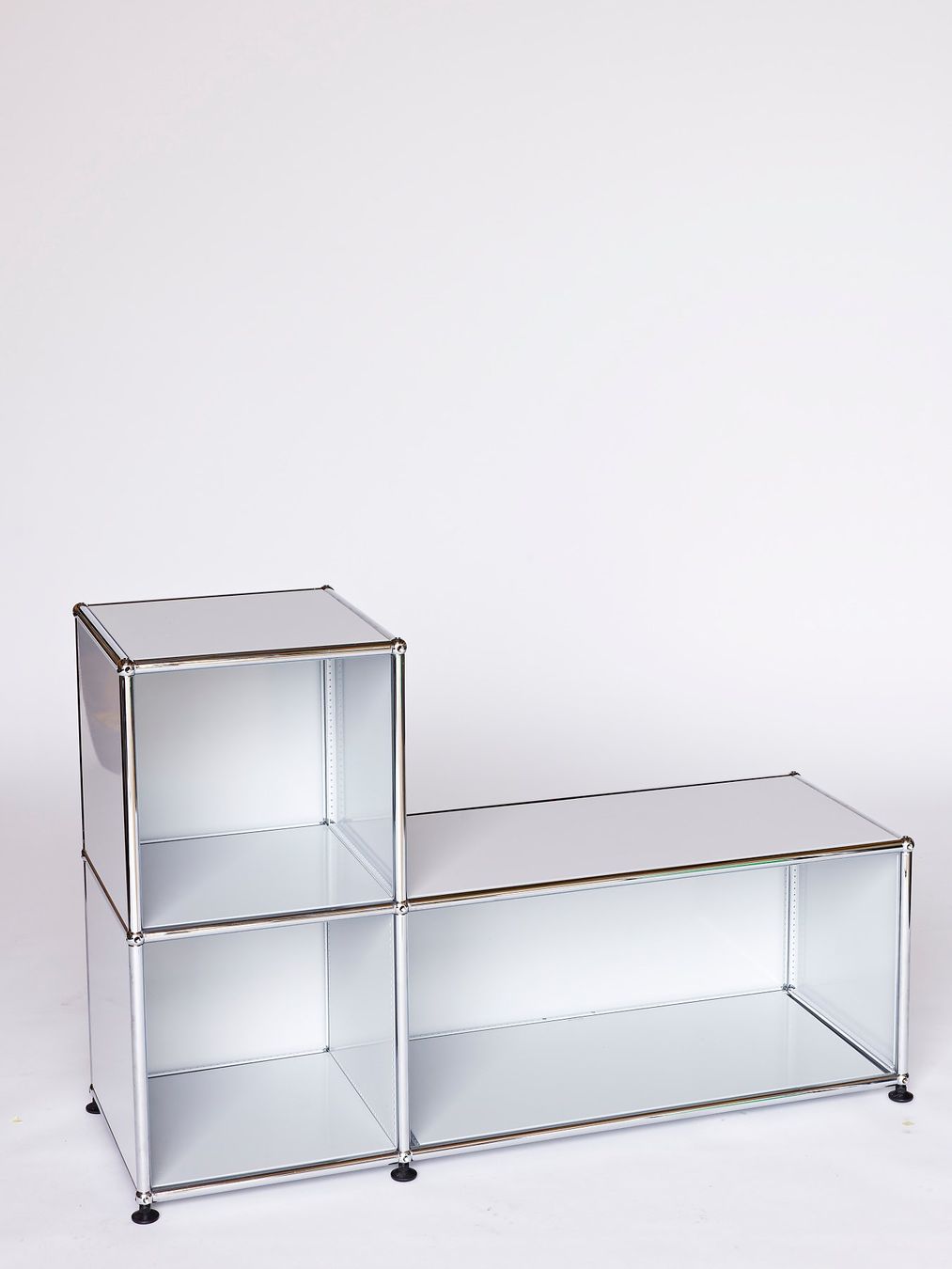 USM Regale: USM Haller Sideboard, lichtgrau, Ausstellungsmodel – Gebraucht aus Lenzburg von Buerokonz 1