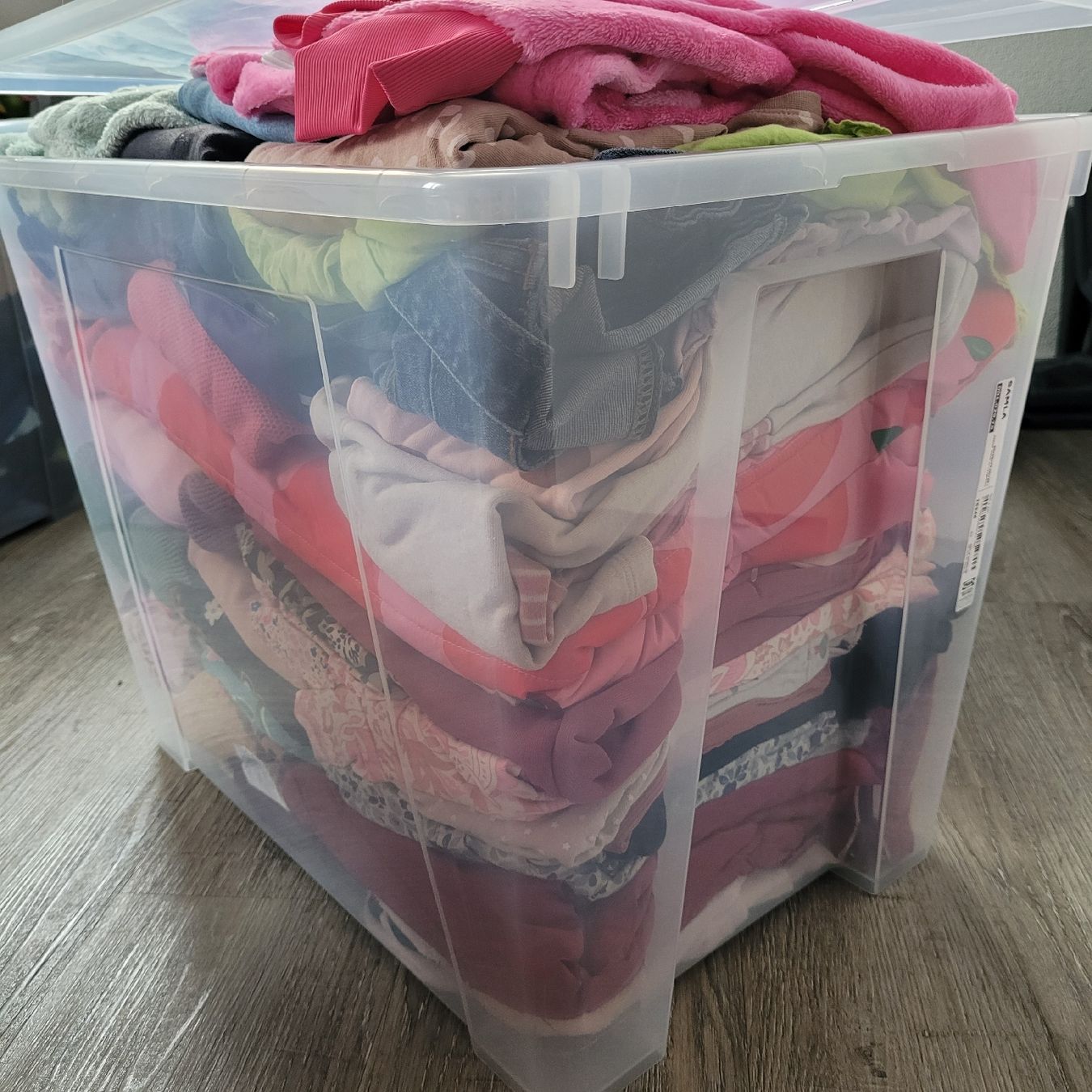 Lotti & Set di vestiti: Mädchen Kleiderpaket 110 bis 128 – Usato da Niederbuchsiten venduto da klengyel 5