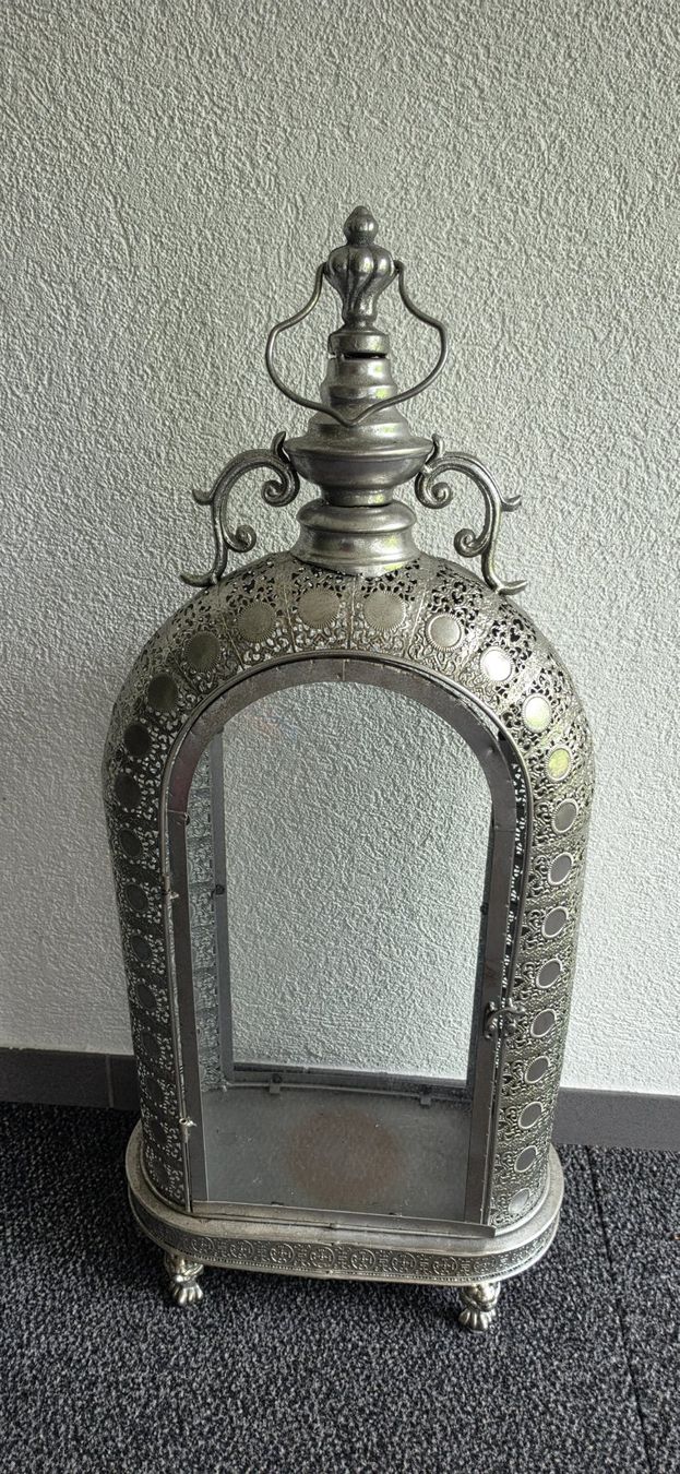 Globus Laternen: 3x Lanternes décoratives metal argent stile maroc – Gebraucht aus La Neuveville von Clb29 1