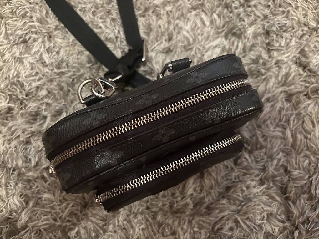 Sacs femmes: Louis Vuitton Umhängetasche – D'occasion à Kehrsatz par ale_zpc6 3