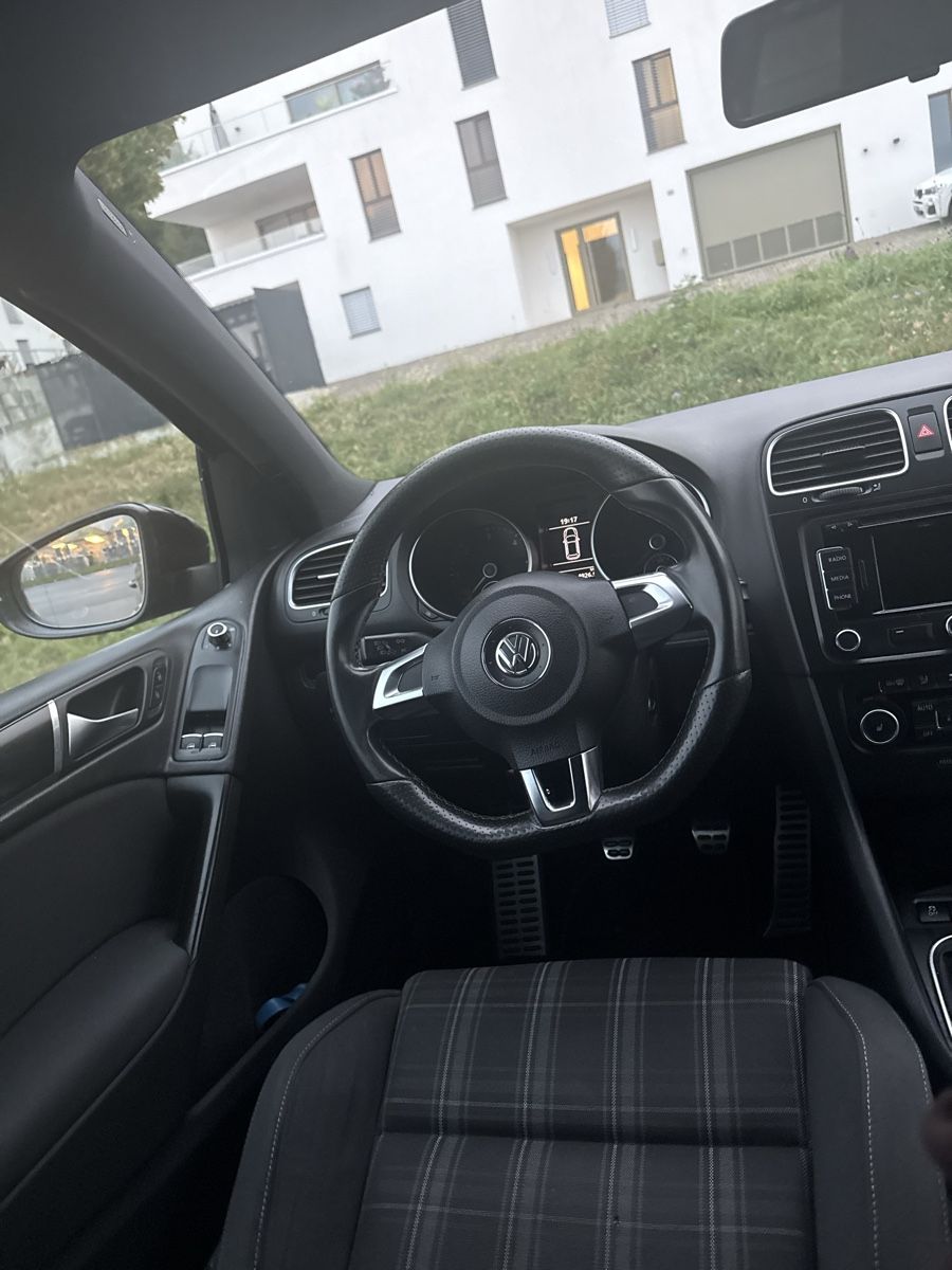 VW Automobili: Golf 6 GTD 2012 – Usato da Wädenswil venduto da norajanuzi7 3