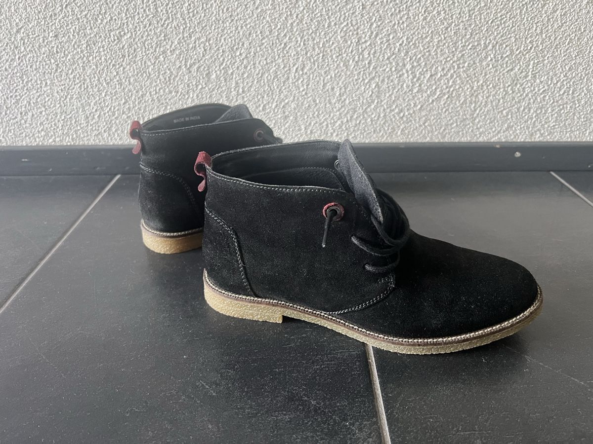 Scarpe da uomo: Schwarze Wildleder Winter Schuhe, Gr. 39, neuwertig – Nuovo (secondo la descrizione) da Perlen venduto da Chregle1 3
