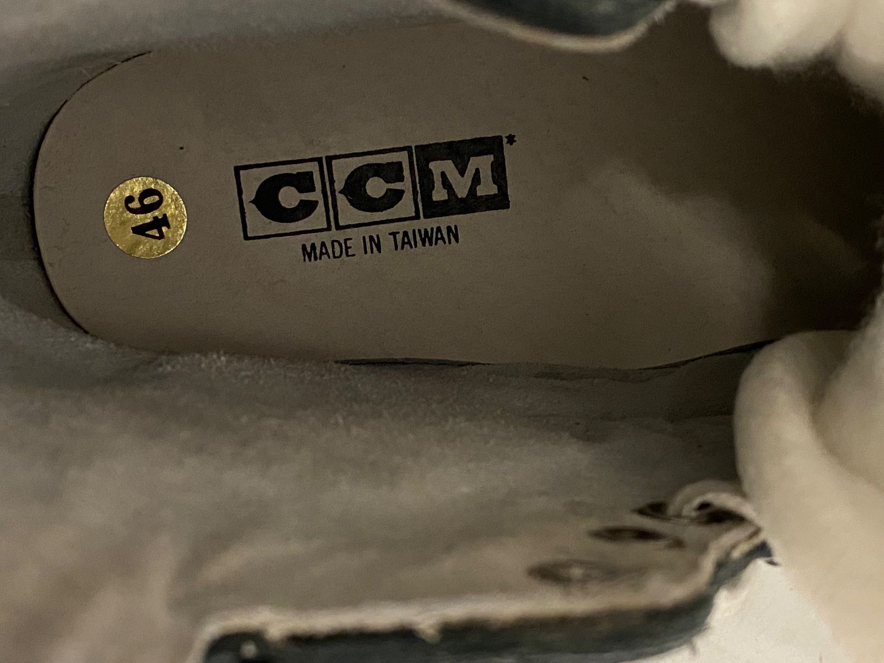 Ccm Schlittschuhe: Schlittschuhe Grösse 46 mit Schutz Raichle – Gebraucht aus Eschlikon TG von ArtRec 3