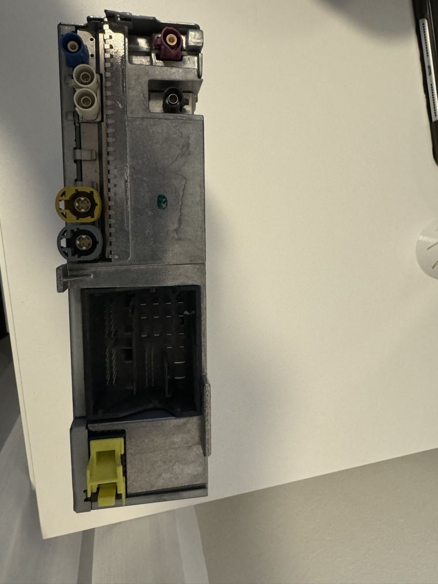 Harman-Kardon Radio: 5G0 035 021A Volkswagen Infotainment – Usato da Oberwil BL venduto da Samsung010 2
