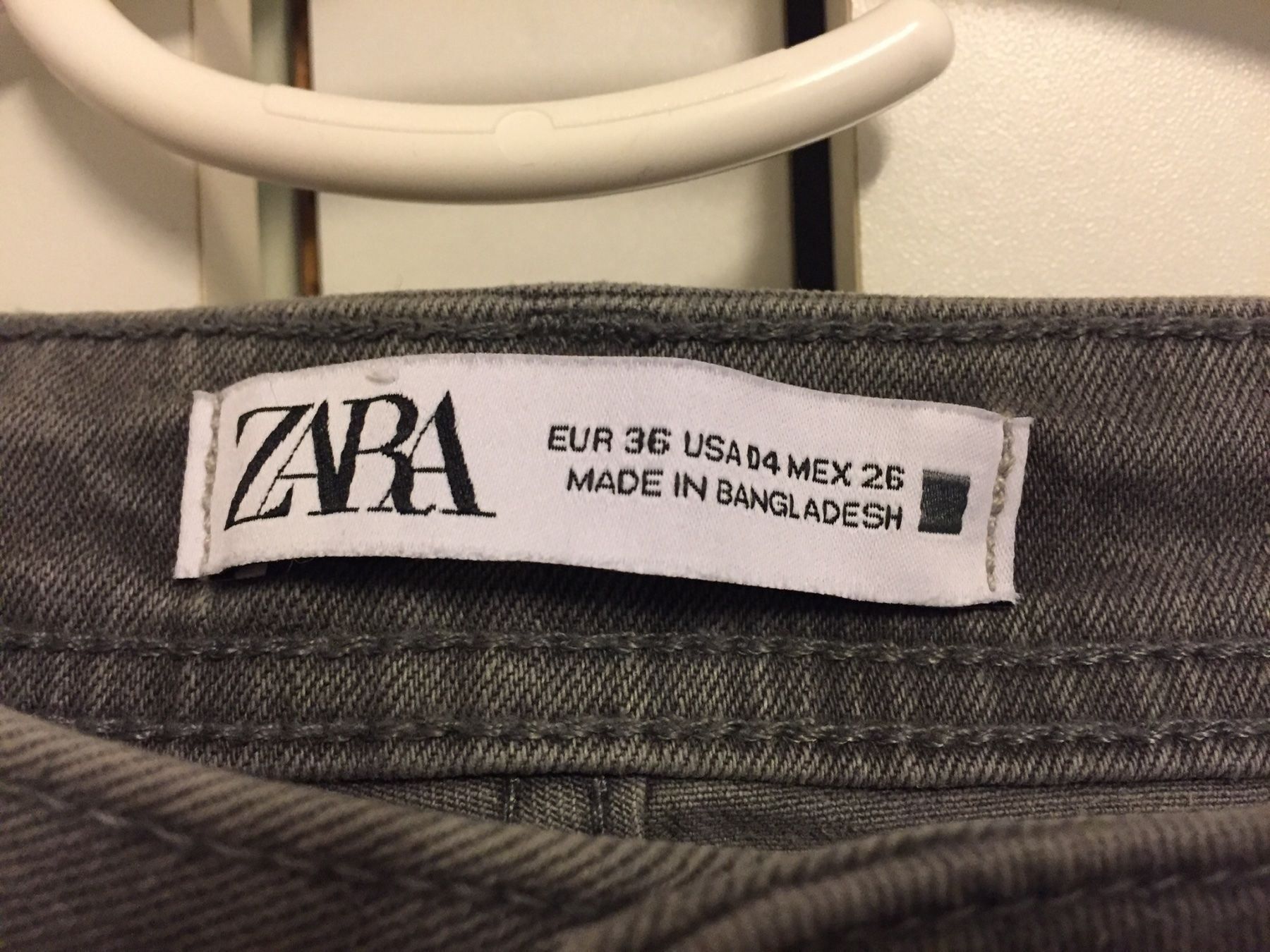 Zara Jeans: Zara Jeans Grösse 36 – Usato da Basel venduto da Robyn20 8