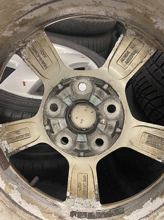 Pneumatici & Ruote complete: Original Audi A3 Winterräder 16 Zoll  – Usato da Aarau venduto da Avdyli1 7