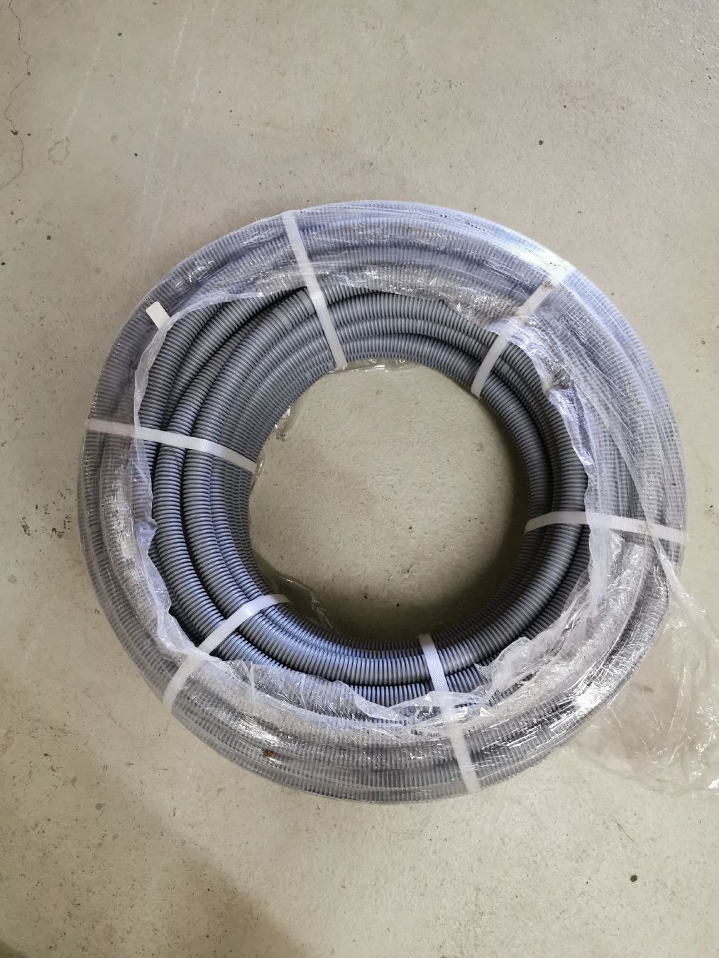 Tubi & Tubi flessibili: Instalations-wellrohr – Nuovo e nell'imballaggio originale da Hinterfultigen venduto da hein81
