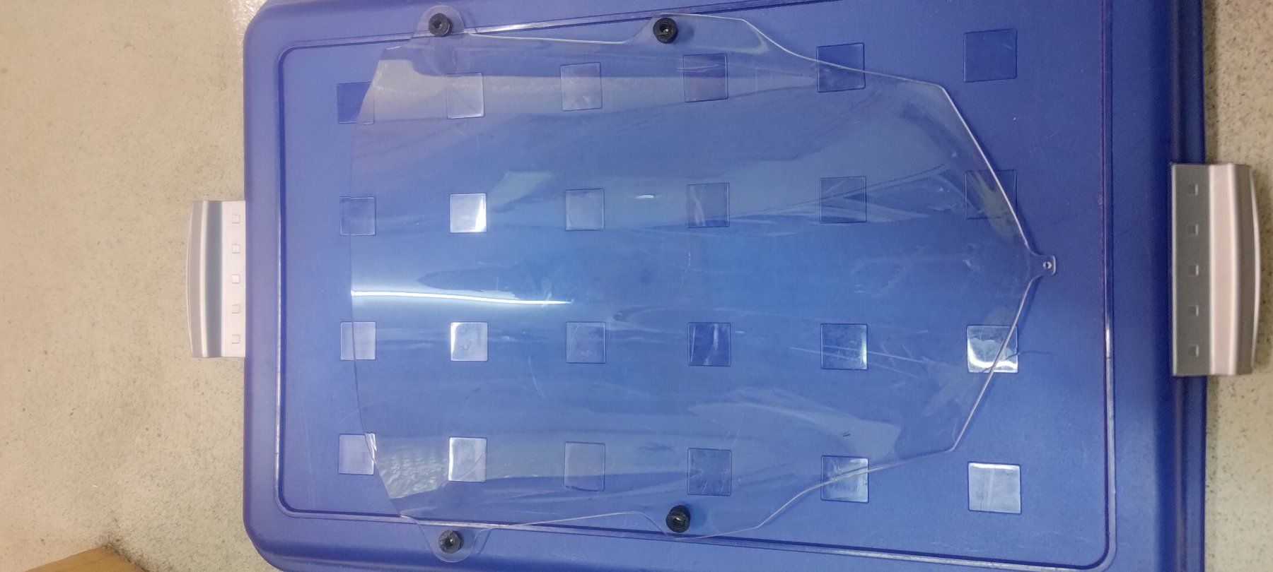 Yamaha Alle Motorradersatzteile: Yamaha YZF-R1 Windschutz-Scheibe transparent – Gebraucht aus Volketswil von HONEGGRO 1