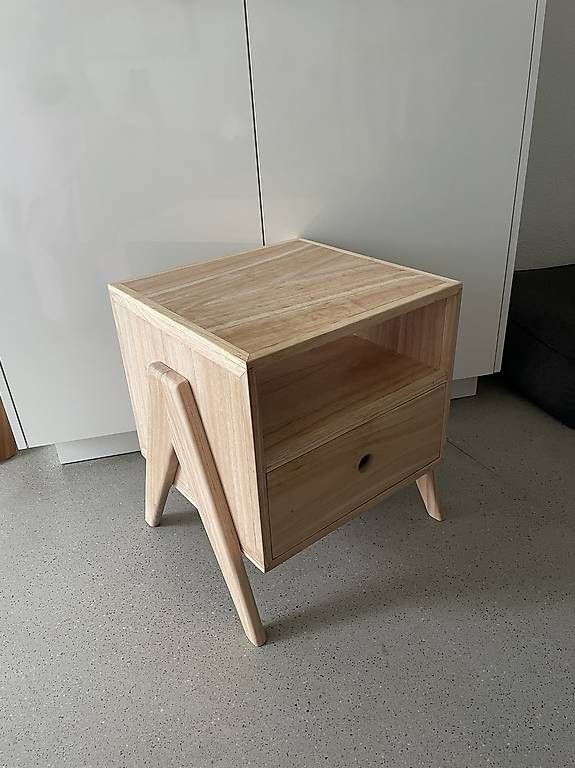 Nachttische: DETJER Nachttisch P.V.W. Holz Design – Gebraucht aus Zürich von ann_lv2n