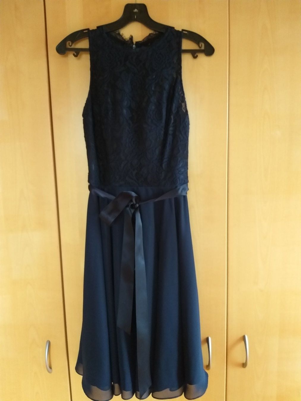 Vestiti: Abendkleid dunkelblau Gr 34 – Usato da Magden venduto da utsalk 2