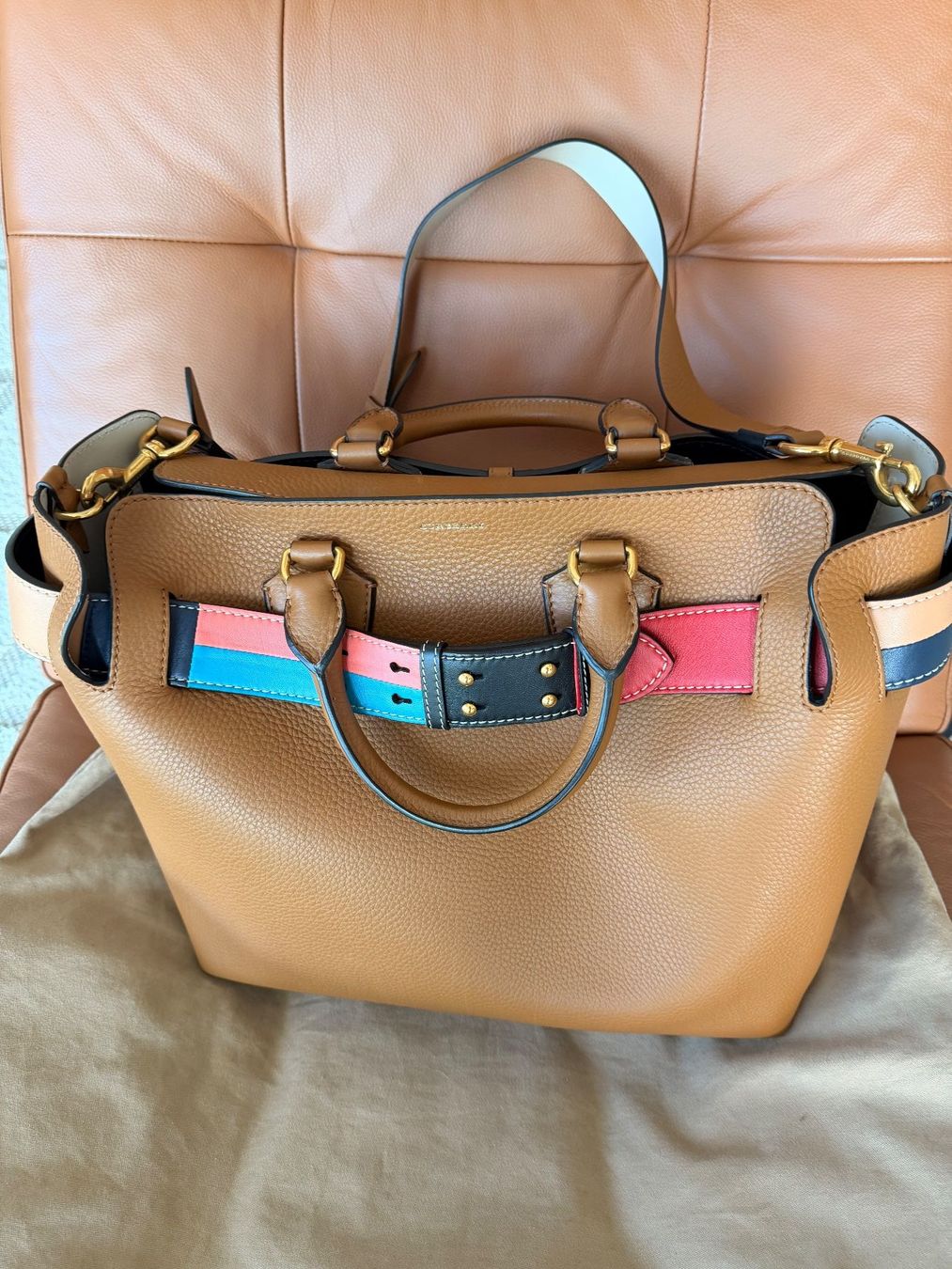 Burberry Borse: Original Burberry Belt Bag Large Farbe Camel – Usato da Würenlos venduto da Ela_73