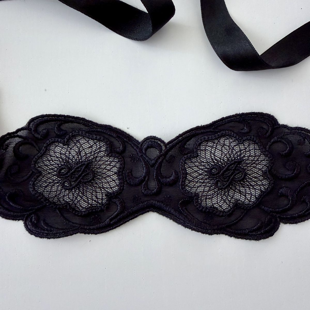 Accessori per capelli: AGENT PROVOCATEUR Black Lace Eyemask – Nuovo (secondo la descrizione) da Emmen venduto da Avviivva_Com2023 1