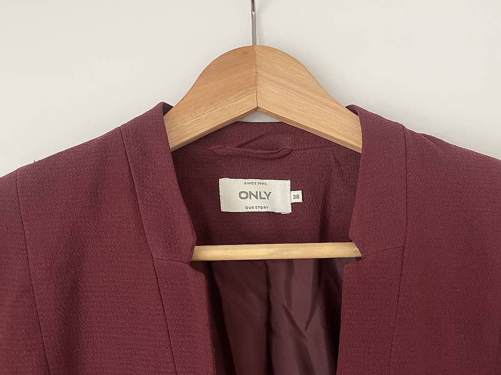 Only Jacken: Neuer bordeaux Blazer in Größe 38 – Neu (gemäss Beschreibung) aus Zürich von michaela_2024 1