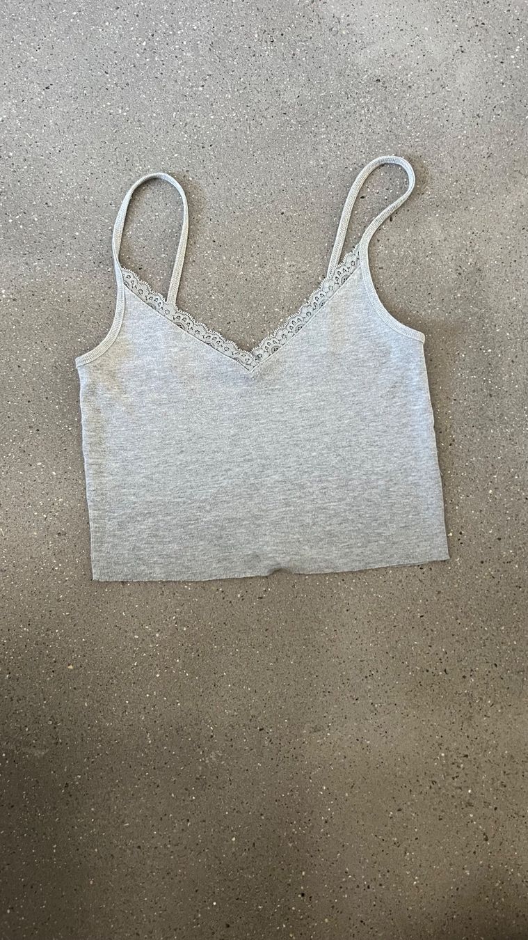 Tops: Cropped Top Set – Gebraucht aus Oberwil (Dägerlen) von FlaminG0LD 2