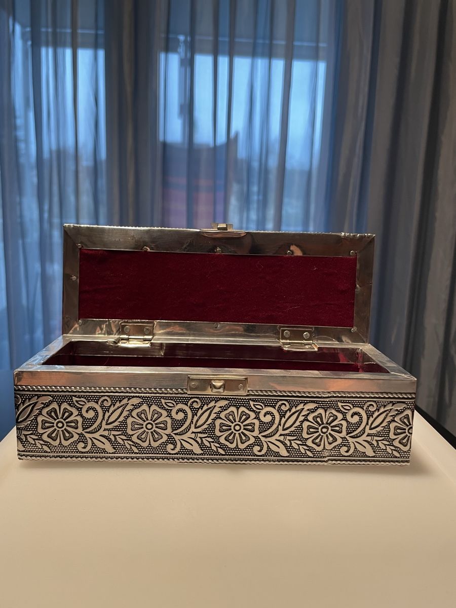 Tutte le decorazioni: Wicca: silberne Ritual Box plus Buch Traum "Spell Book" – Usato da Zürich venduto da Popcorn-Vintage 1