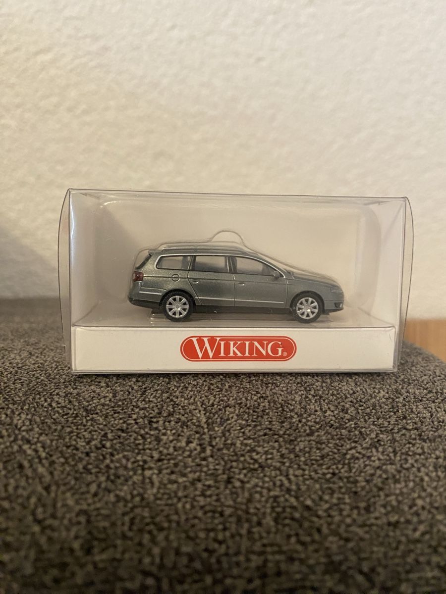 Wiking Voitures modèles: Wiking VW Passat Variant 1:87 065 01 29 – Neuf avec emballage d'origine à arbon par tween_88