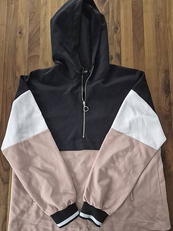 Veste à capuche légère Zara