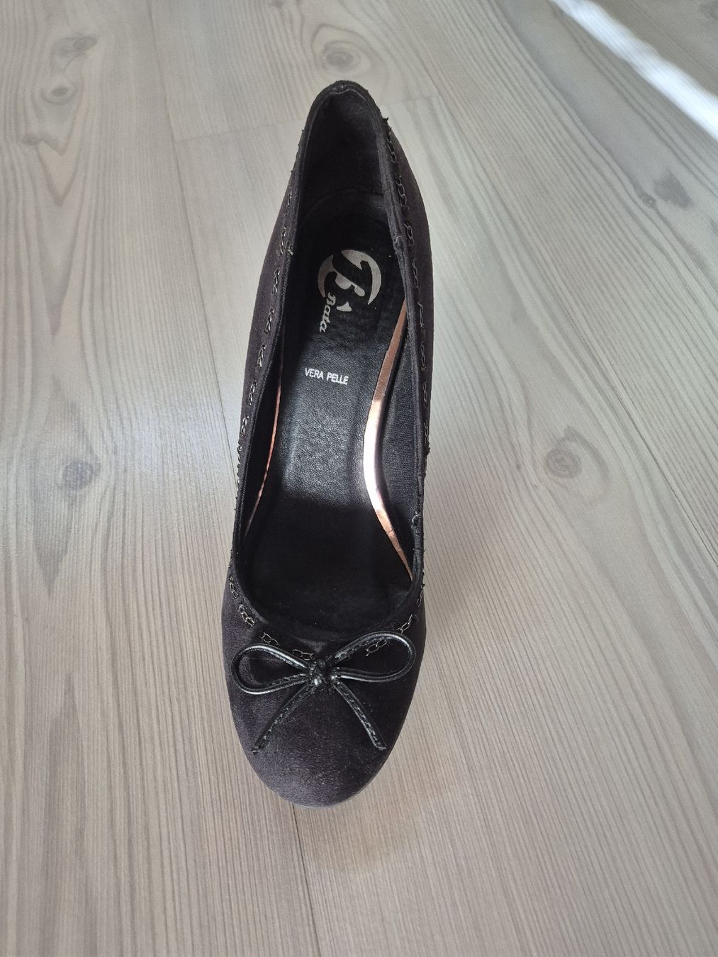 Scarpe da donna: Chaussure à talon 8cm noire Bata – Usato da Argnou (Ayent) venduto da emnonaol 1