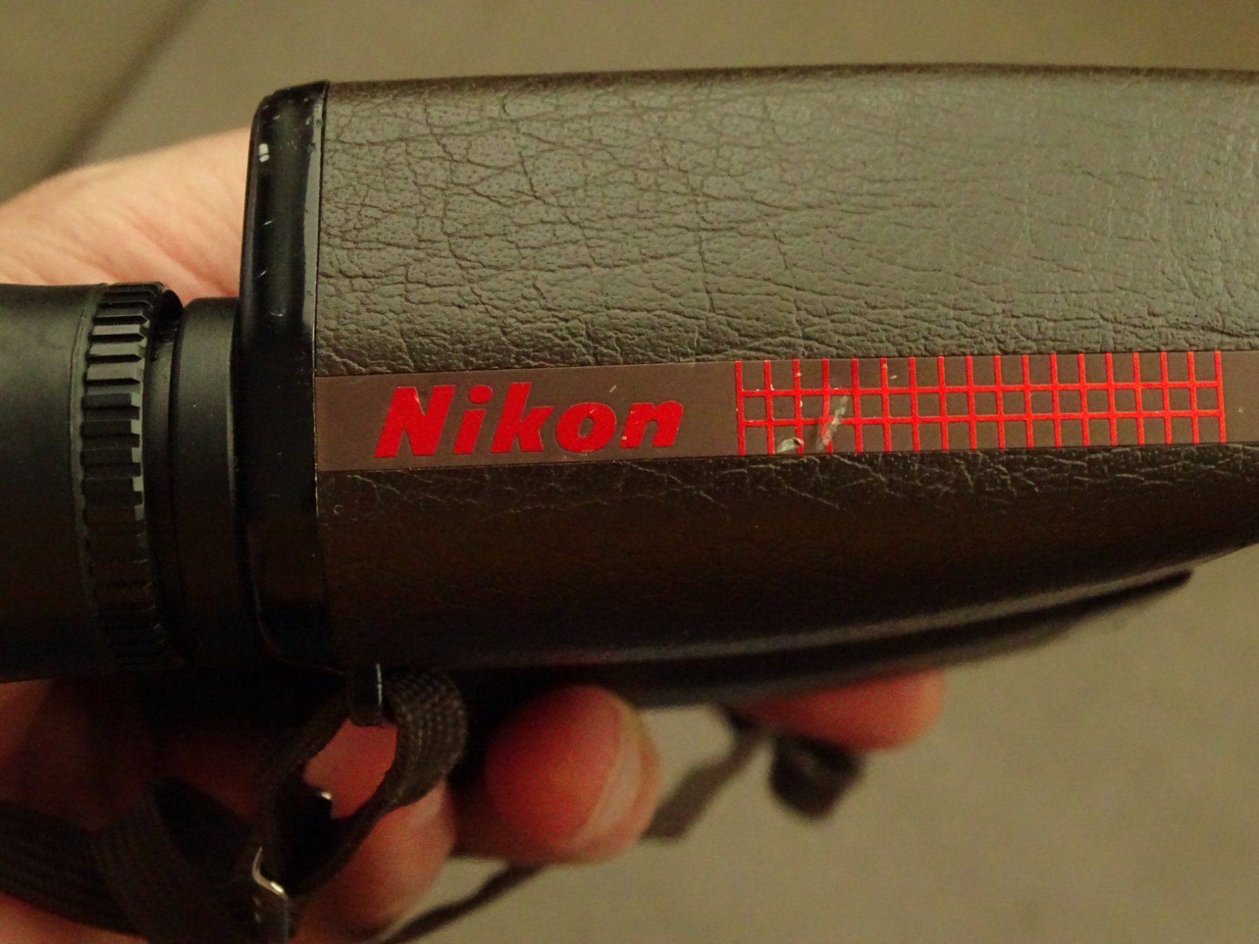Nikon Binocoli: Nikon ultra kompakt Feldstecher Fernglas – Usato da Hirzel venduto da Musicman03 3