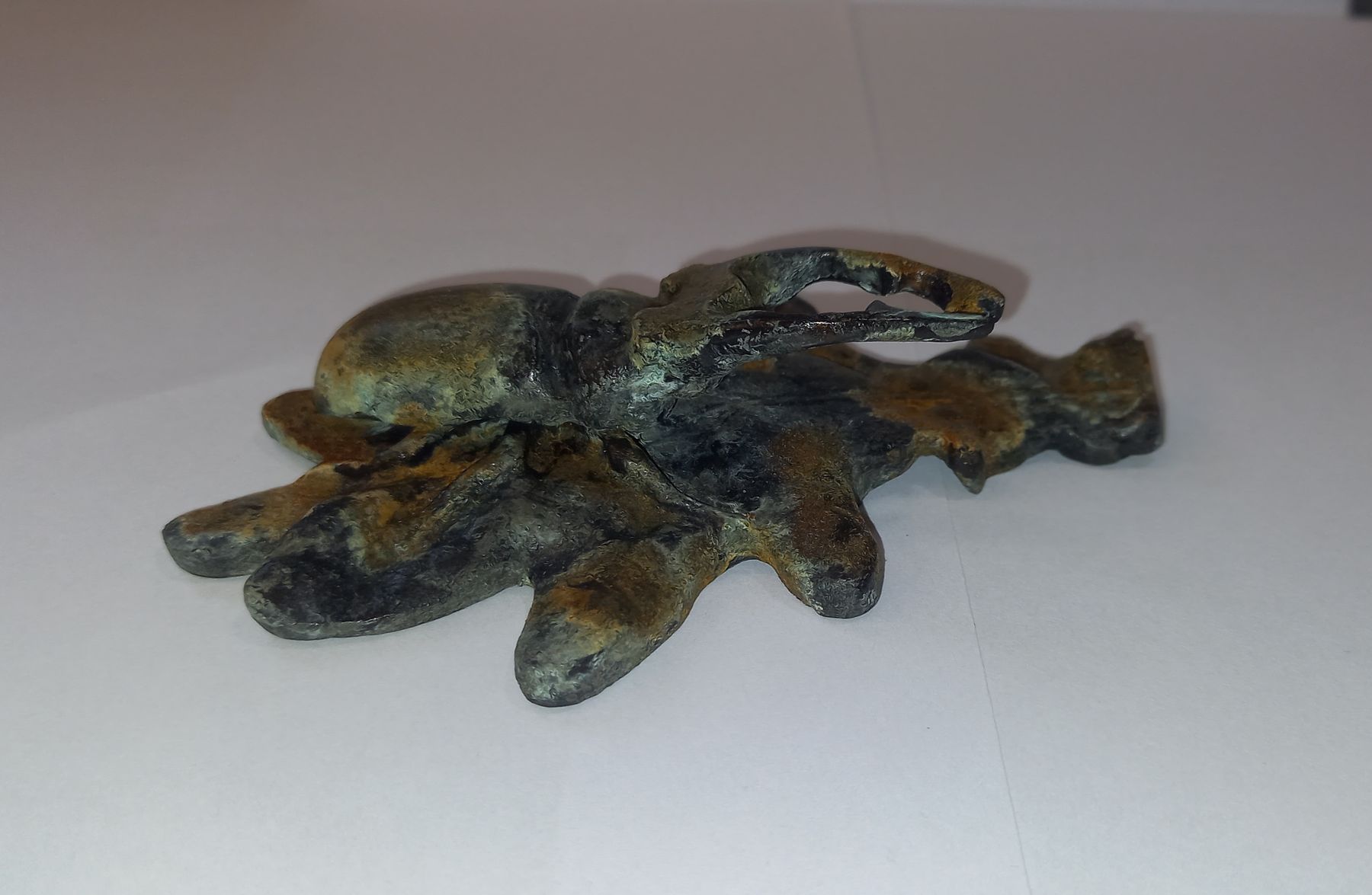 Figurines: Hirschkäfer auf Eichenblatt aus Messing – D'occasion à Reiden par jasi029 1