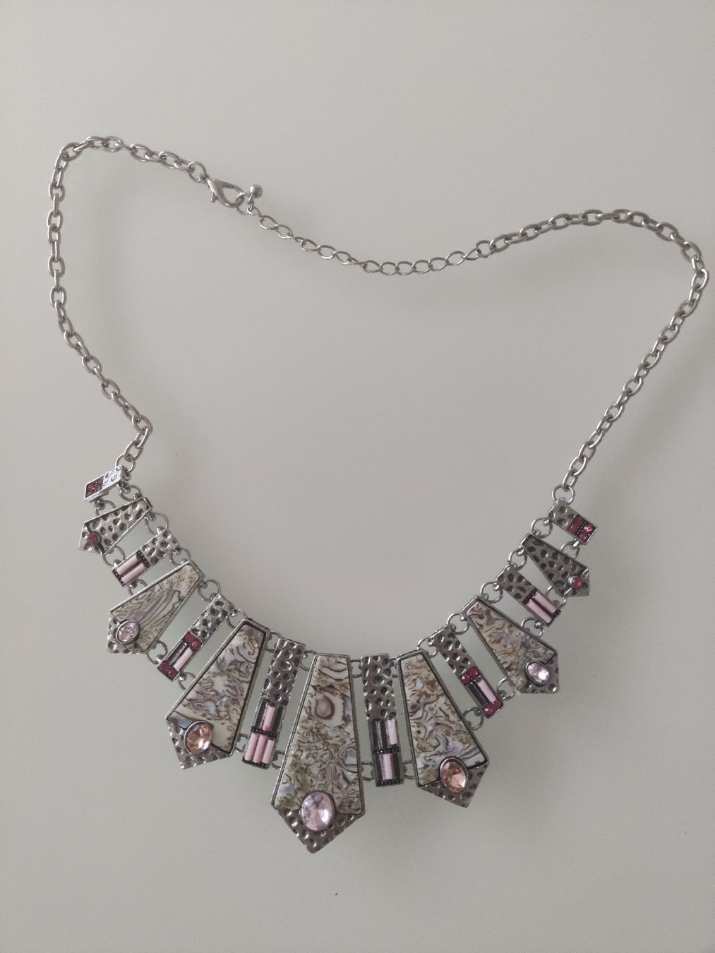 Catenine: Statement Halskette mit rosa Details, Modeschmuck – Usato da Schnottwil venduto da Rainbow20