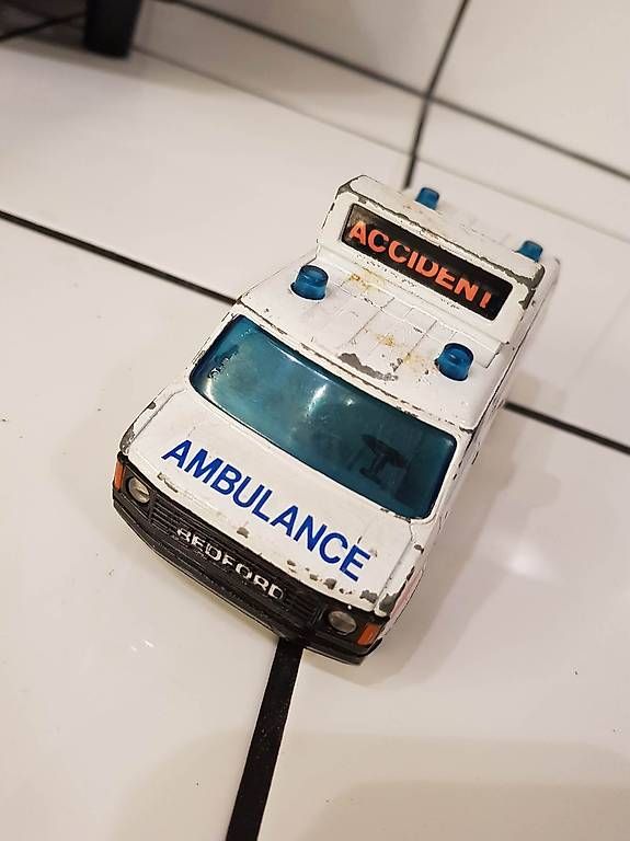 Voitures modèles: Ambulance Matchbox – D'occasion à Ste-Croix par gfamily