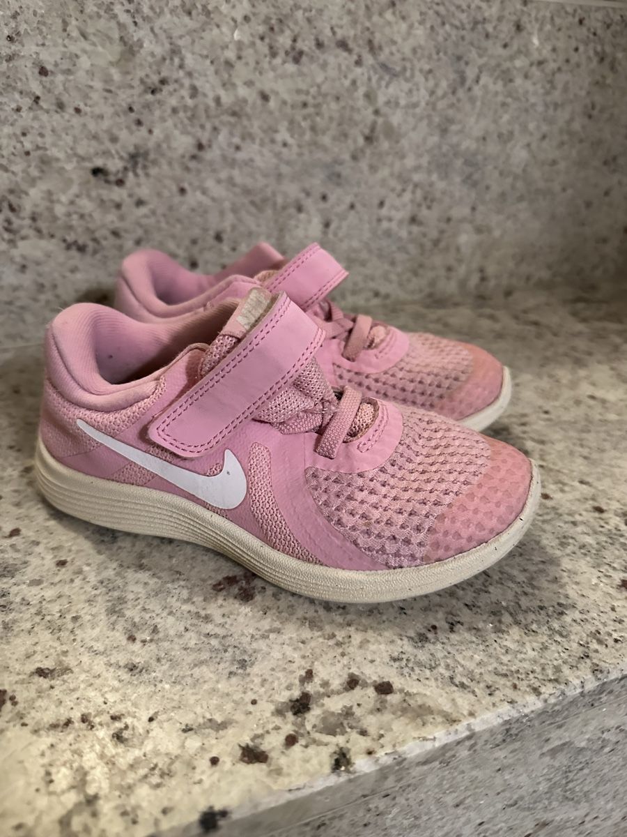 Nike Schuhe für Mädchen: Nike Sneaker //26// – Gebraucht aus Böckten von ZokaAugust 1