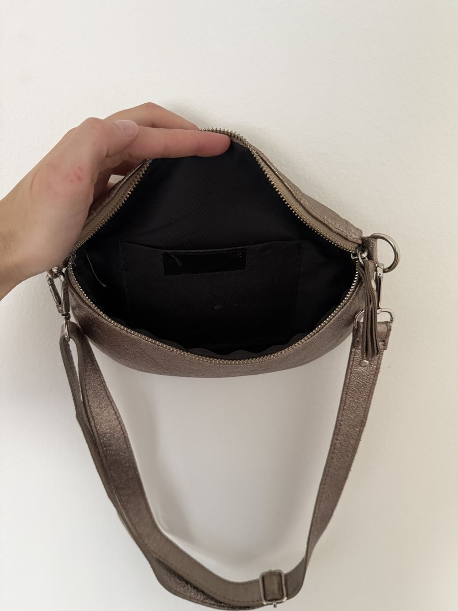 Borse da donna: Schicke Umhängetasche - Metallic Look – Usato da Zürich venduto da db1992 2