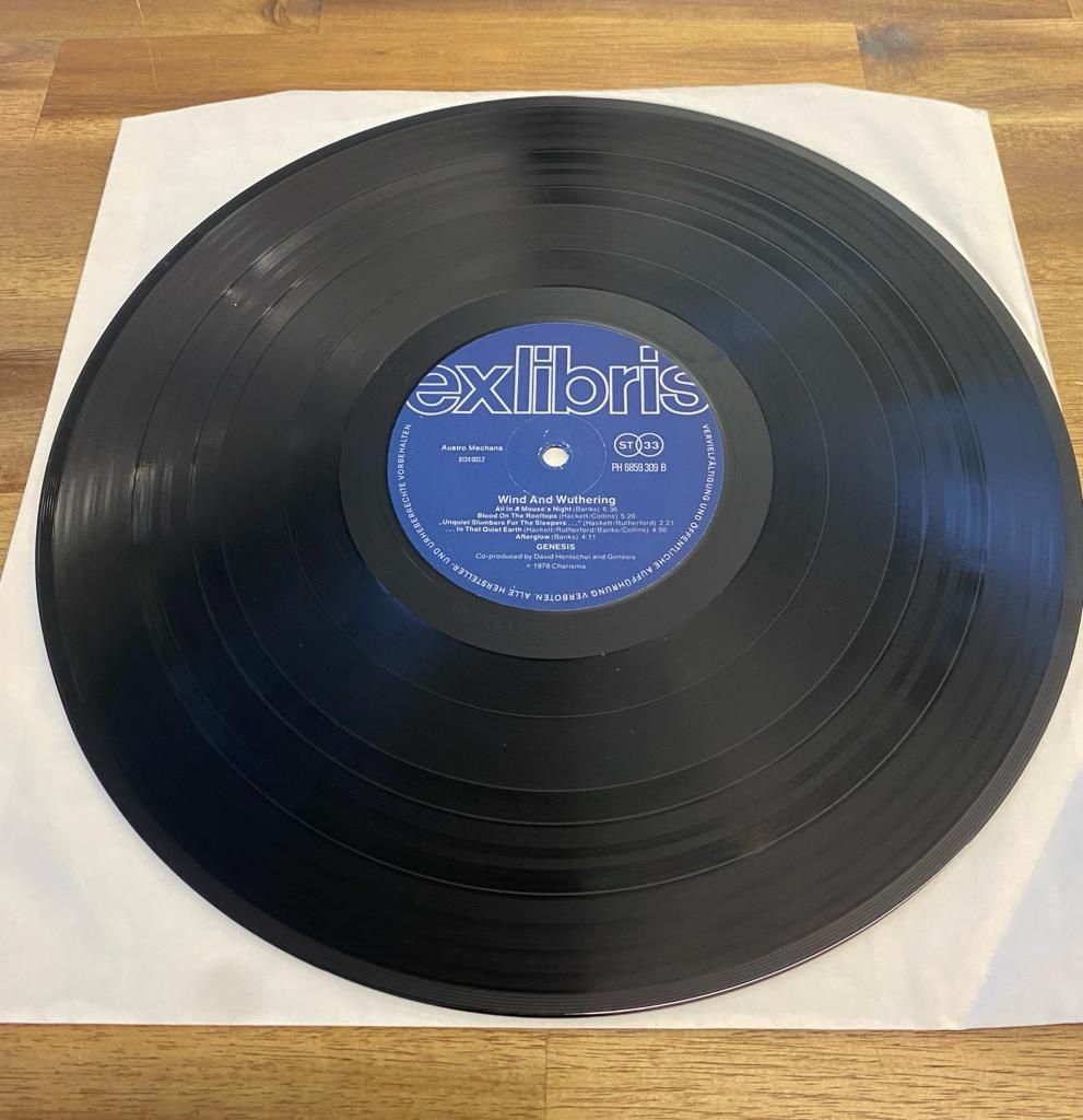 Dischi in vinile: Genesis Wind & Wuthering (Swiss Press) 76 – Usato da Belp venduto da B7L0 3