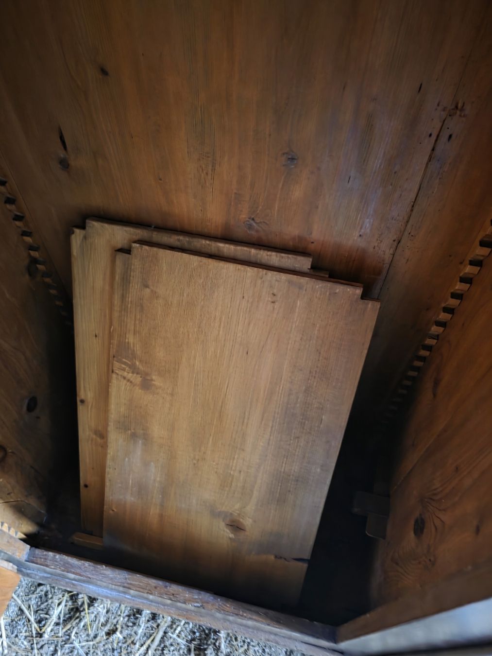 Armadi: antik armoire fribourgeoise sapin – Nuovo (secondo la descrizione) da Mittelhäusern venduto da mis_6kgm 9