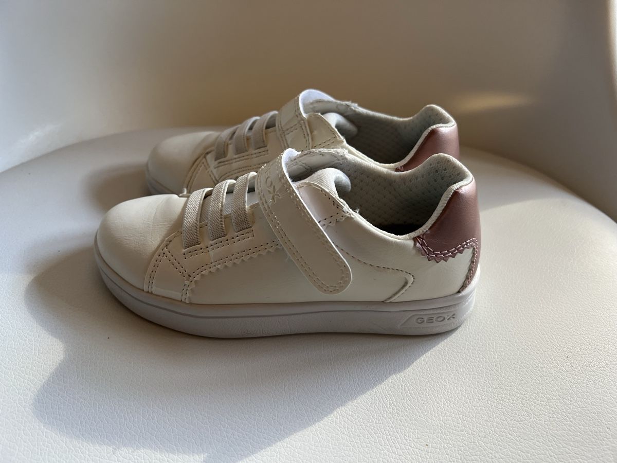 Geox Scarpe per ragazze: Geox Schuhe Grösse 28 – Usato da Inwil venduto da Karenstone 1