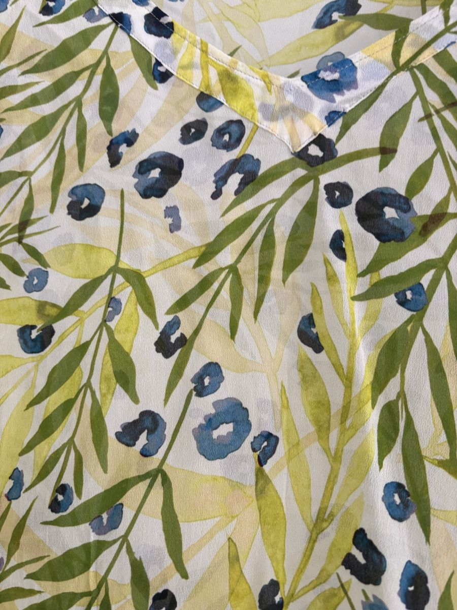 Nile Camicette: Nile chemise taille XL avec écharpe – Nuovo e nell'imballaggio originale da Brügg BE venduto da rah_mqh8 1