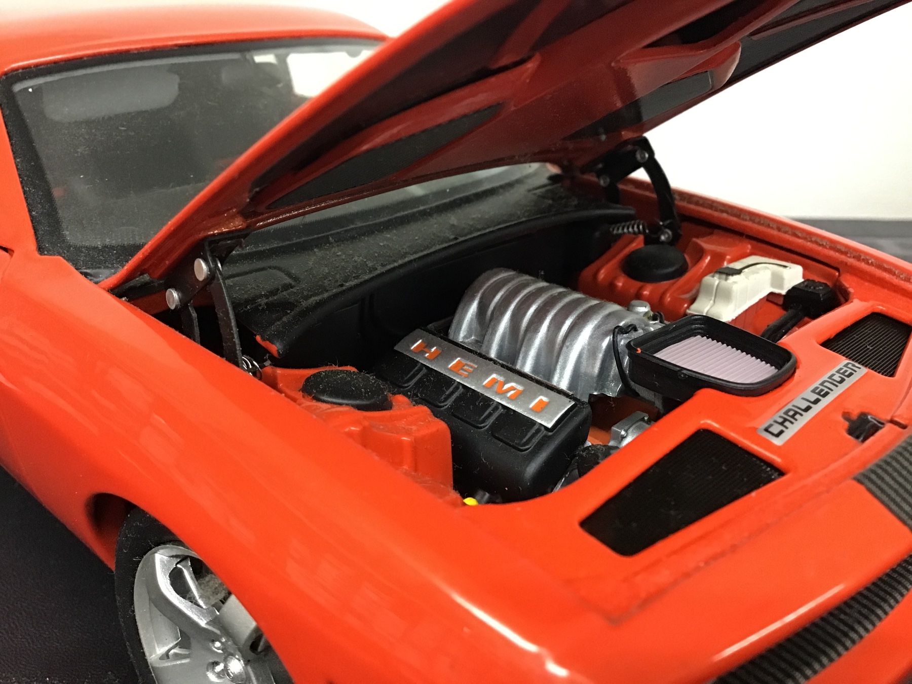 Dodge Modellautos: Dodge Challenger Modellauto, Sammlerstück, 1:18 – Gebraucht aus Männedorf von Spezial-Modelle 3