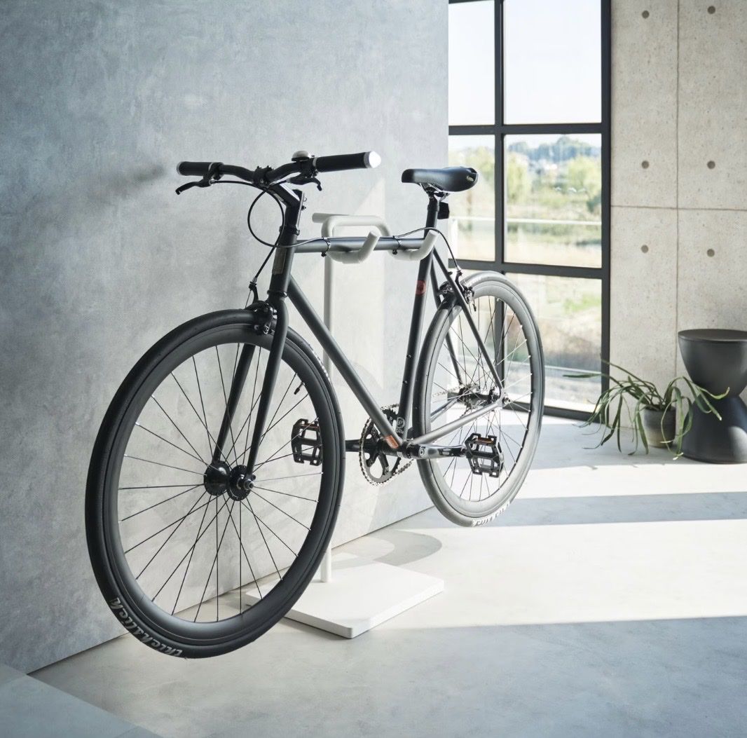 Yamazaki Supporti per biciclette: Yamazaki Fahrradständer TOWER – Usato da Frauenfeld venduto da heyLani 4