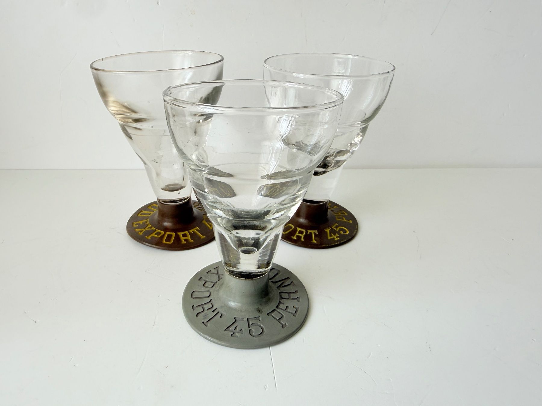 Verres: Alte Pernot Export Absinth- bzw. Pastisgläser – D'occasion à Zwingen par moje1 1