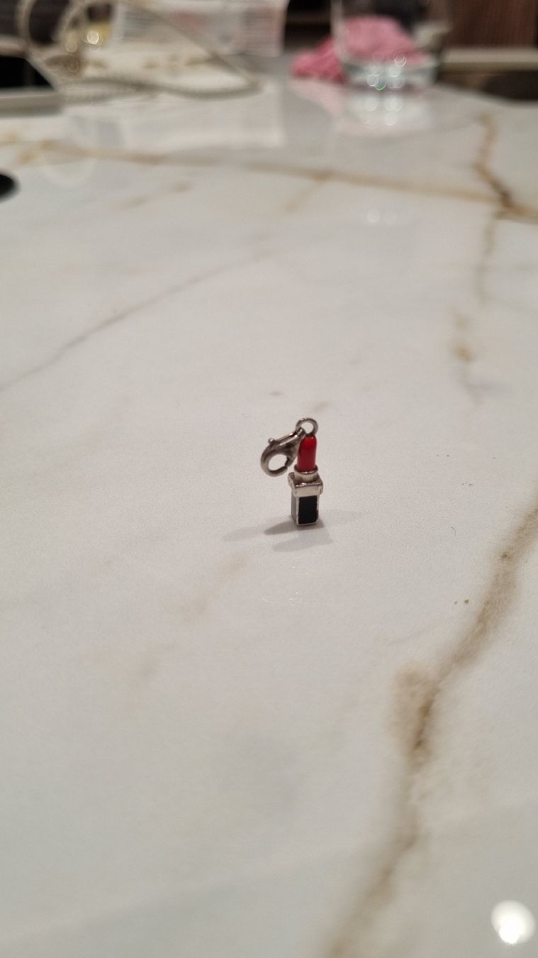 Thomas Sabo Ciondoli: Lippenstift Charm (Thomas Sabo) silber – Usato da Montagnola venduto da mattbert86