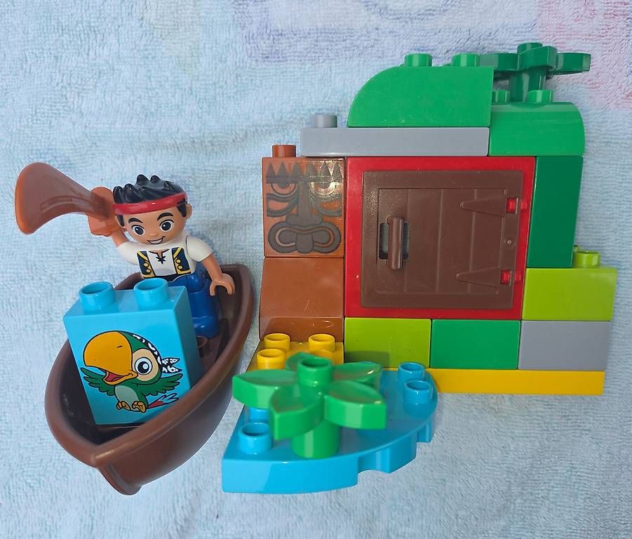 Giocattoli: Pirate Duplo – Usato da Chemin venduto da Sophiepittier