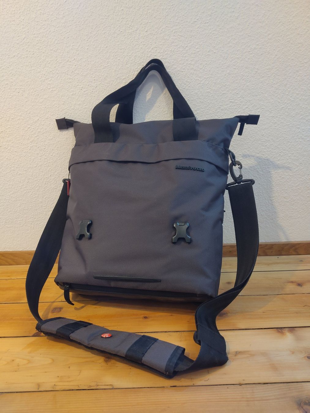 Manfrotto Taschen: Manfrotto Manhattan Changer 20 – Gebraucht aus Basel von hans_im_glueck