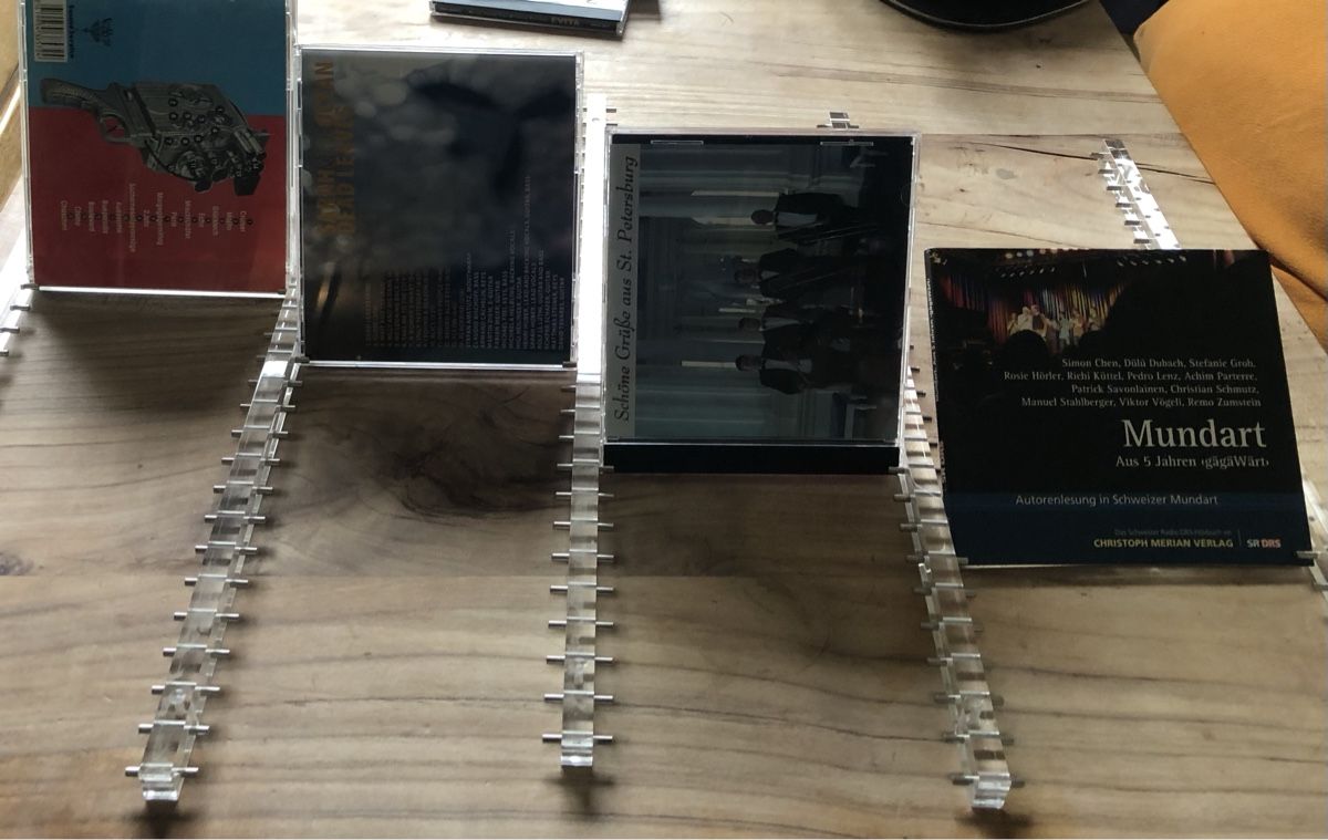 CD: CD Halter Bausatz 5 elemente 4x26 CDs – Usato da Liebefeld venduto da manganum