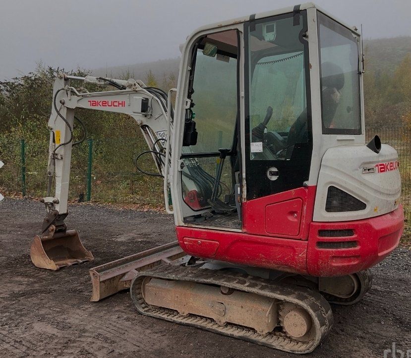 Takeuchi Bagger: Takeuchi tb 230 – Gebraucht aus Castasegna von Dodone1982 3