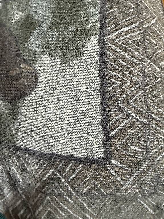 Foulard & Sciarpe: Grosser Hemisphere Kaschmir Schal  – Usato da Zollikon venduto da loulou10 2
