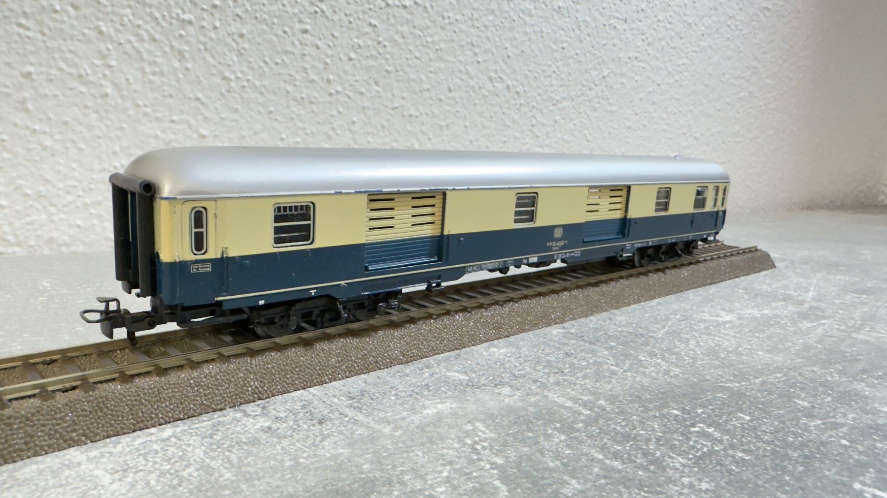 Märklin Modelleisenbahnen: Märklin DB Gepäckwagen H0 / AC – Gebraucht aus Schlieren von rat_lq6b 3