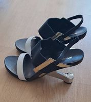 Sandales United nude neuves, taille 40