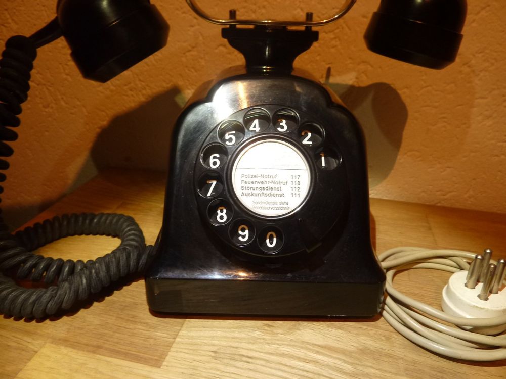 Antikes schön erhaltenes Telefon Modell 29 2