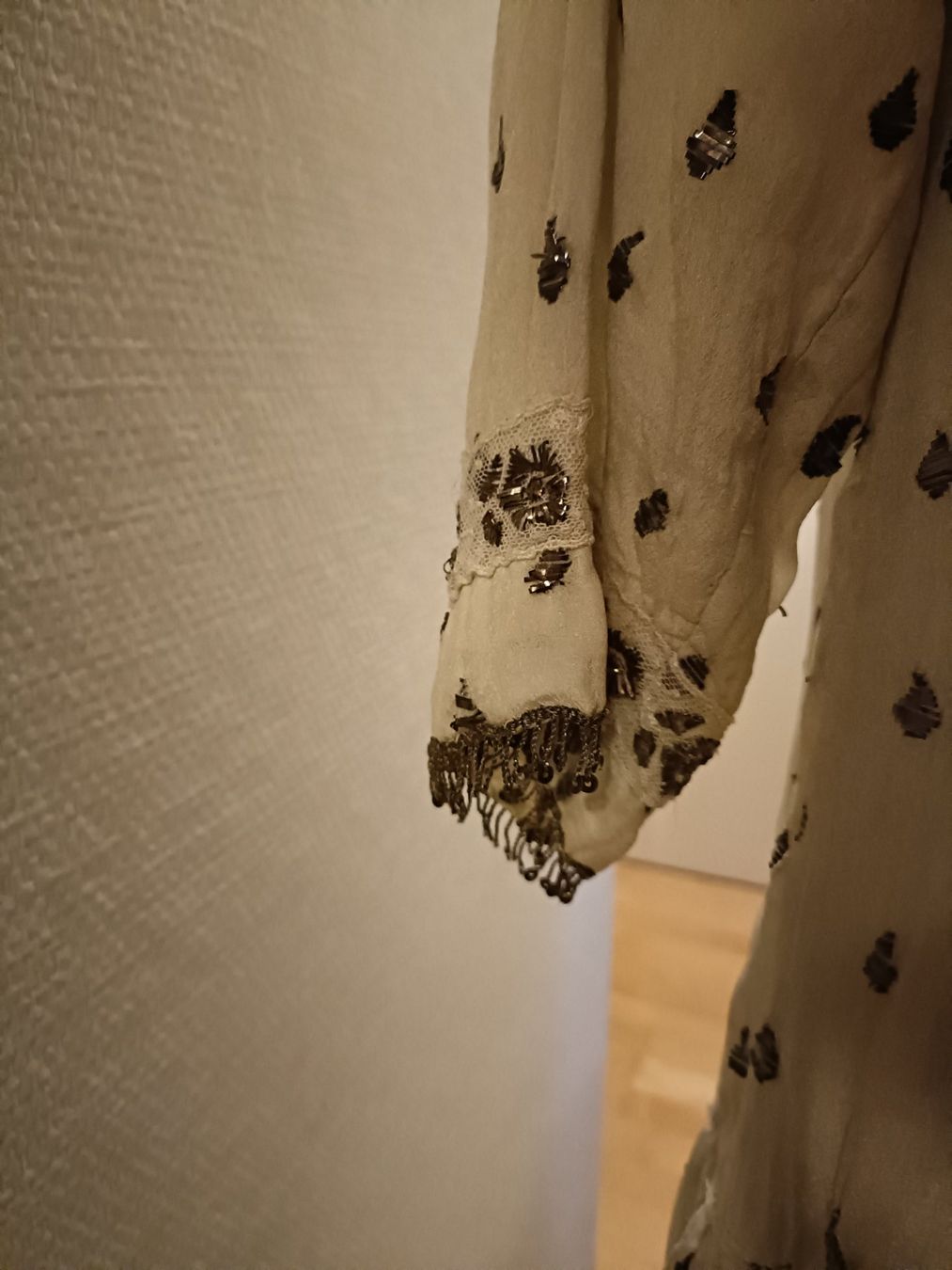 Vestiti: Antikes Naghdeh Kleid – Usato da Schaffhausen venduto da sim_j822 6