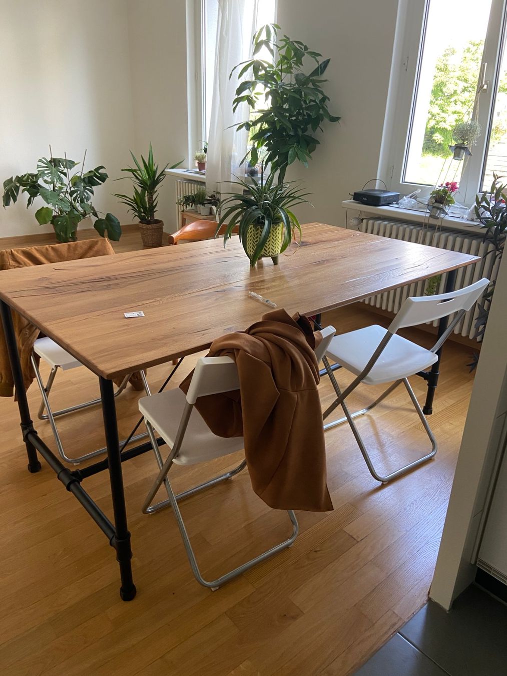 Pfister Tables: Solid wood designer dining table – Excellent Condition – D'occasion à Zürich par mat_sgx8