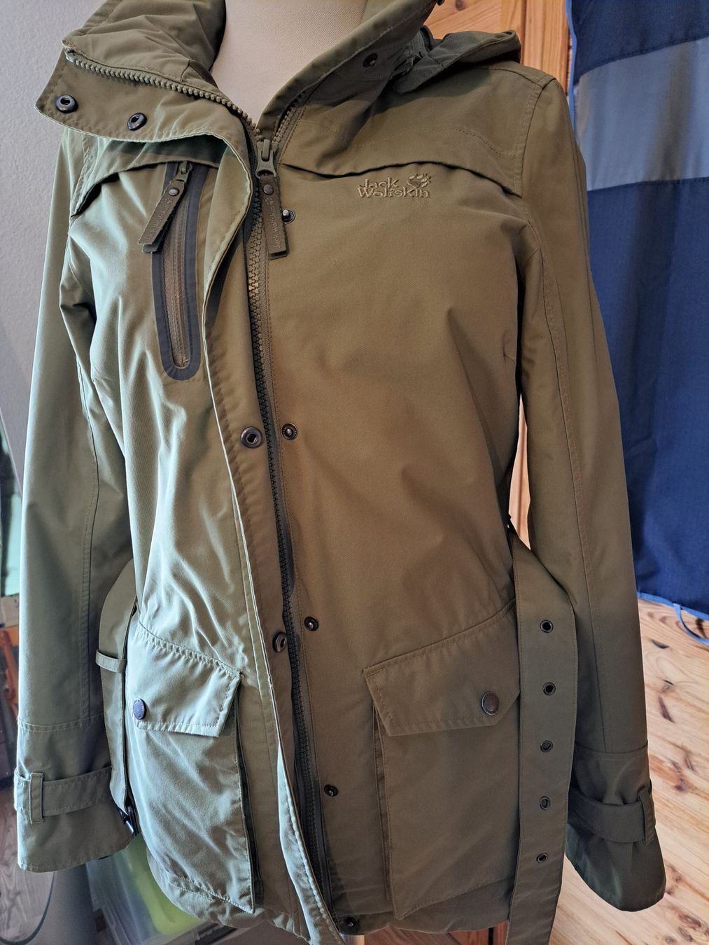 Jack Wolfskin Jacken: Jack Wolfskin Damen Regenjacke – Gebraucht aus Rafz von MuriFinn 3